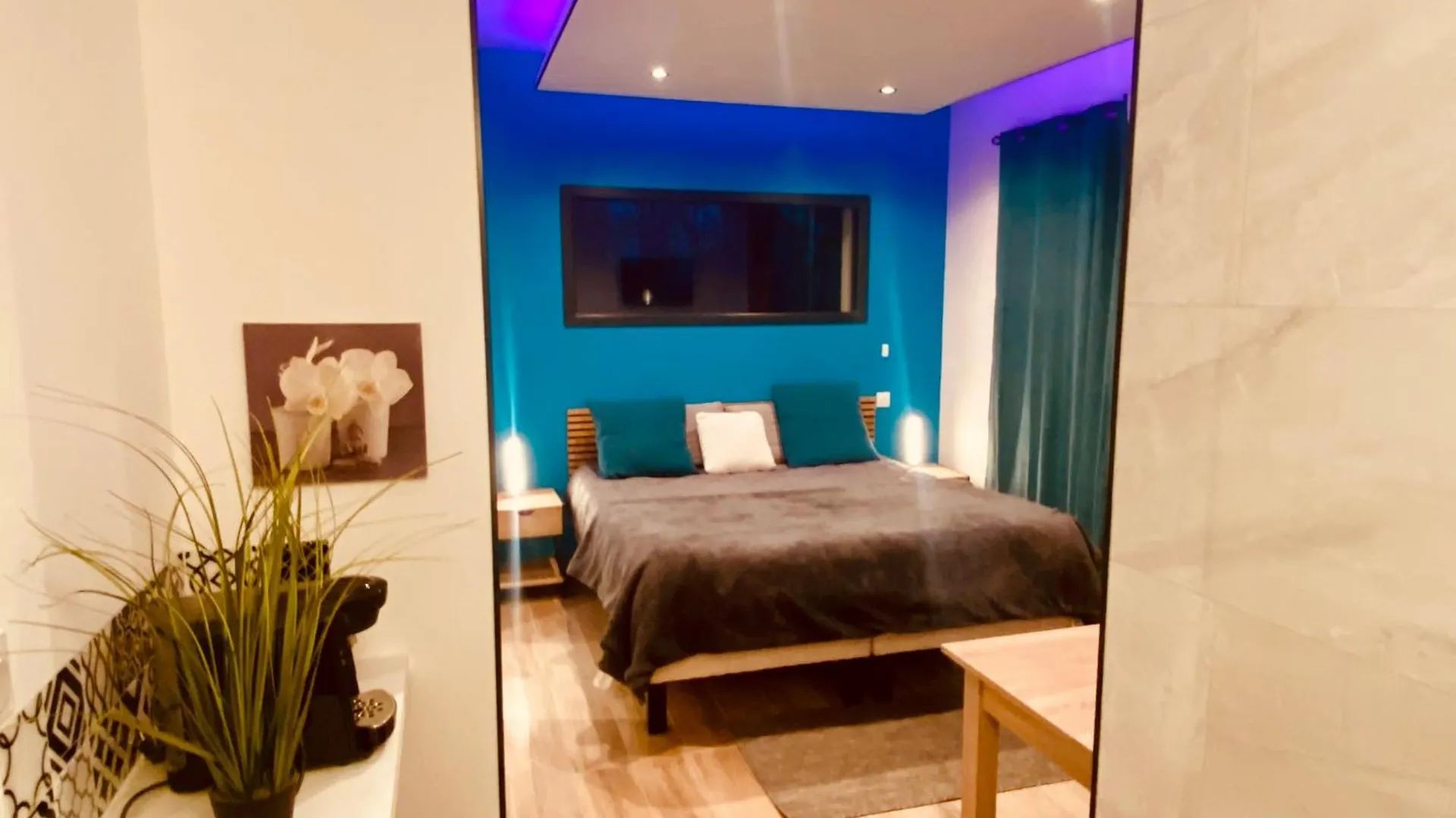 Love Room Avec Jacuzzi Interieur Proche Blagnac Aussonne 0*,